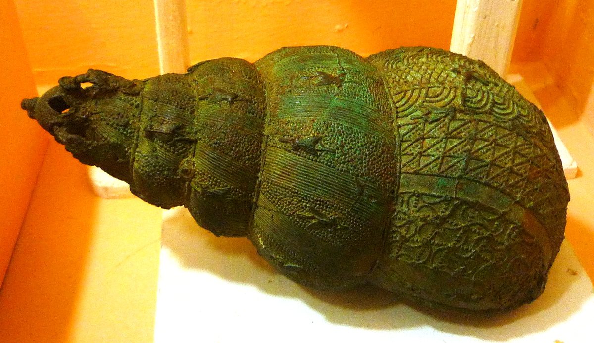 Igbo-Ukwu snail-shell vessel