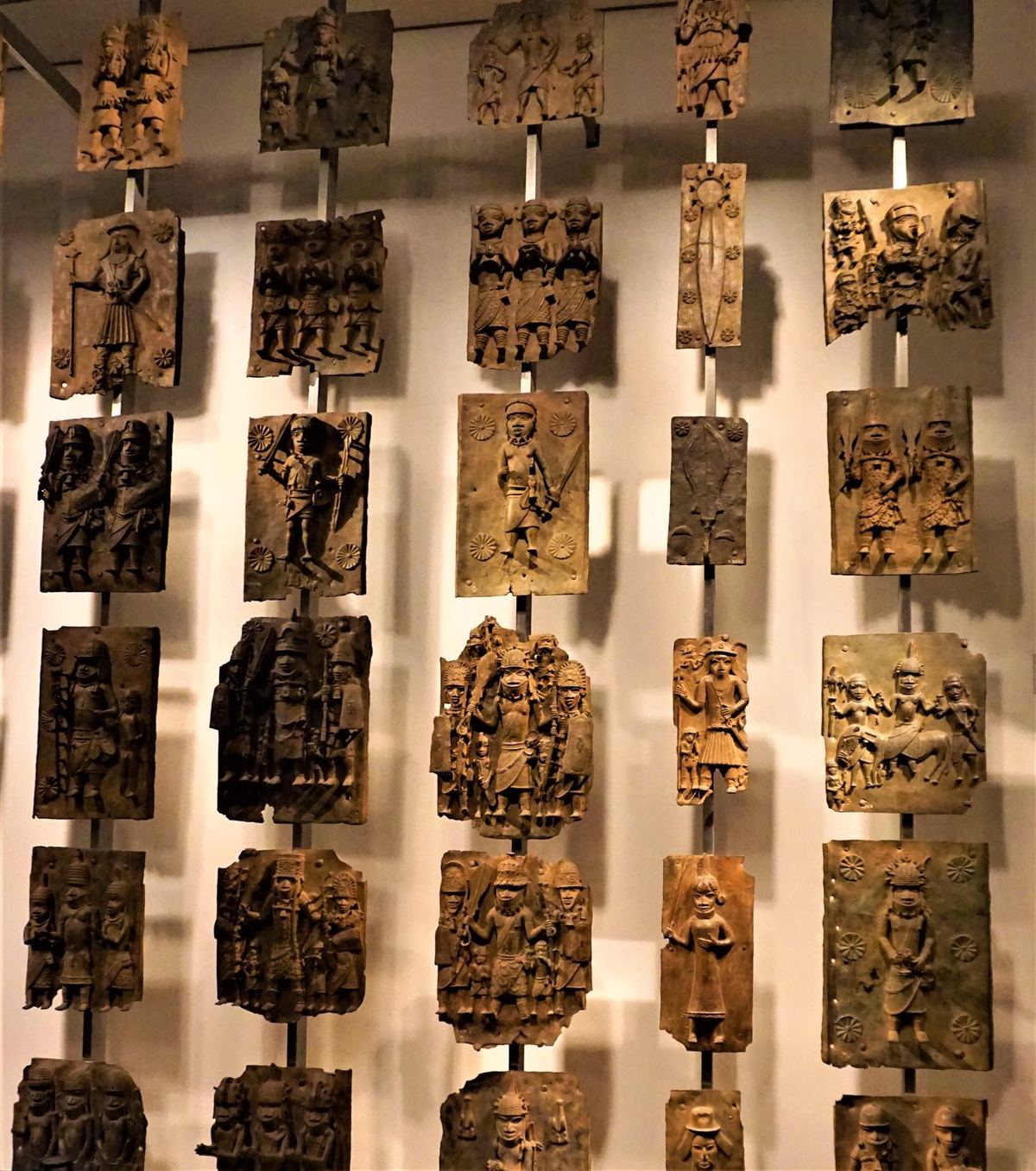Benin bronze plaque